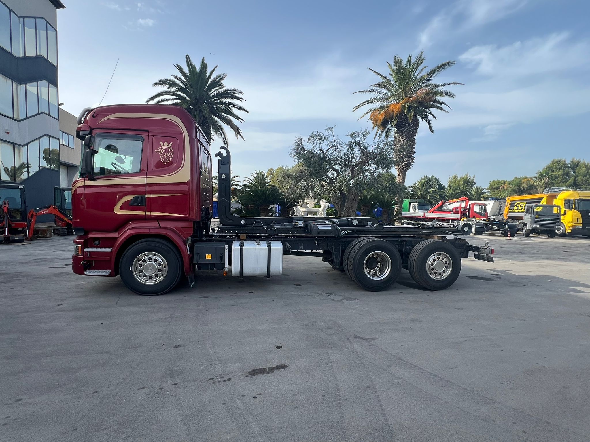 SCARRABILE SCANIA R580 V8 6X2 EURO 6 DEL 2014