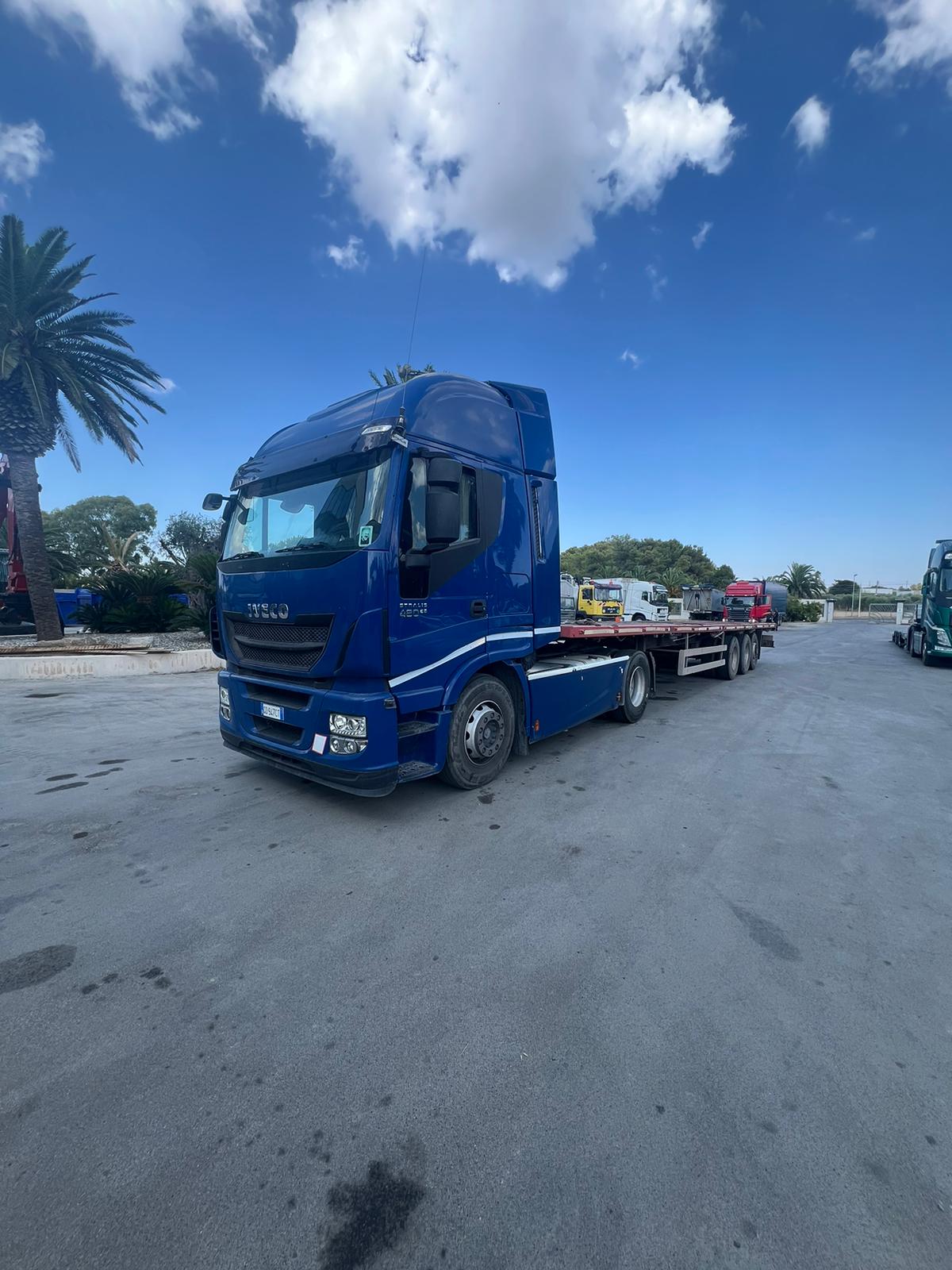 TRATTORE STRALIS 480 EURO 6 CON SEM.RIMORCHIO PIANALE