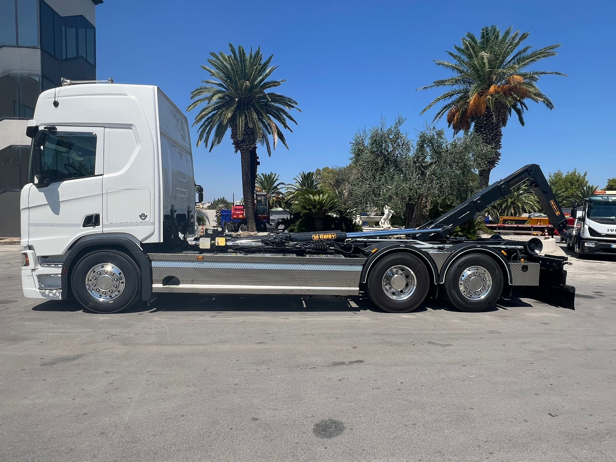 SCARRABILE SCANIA R520 6X2 DEL 2018 EURO6