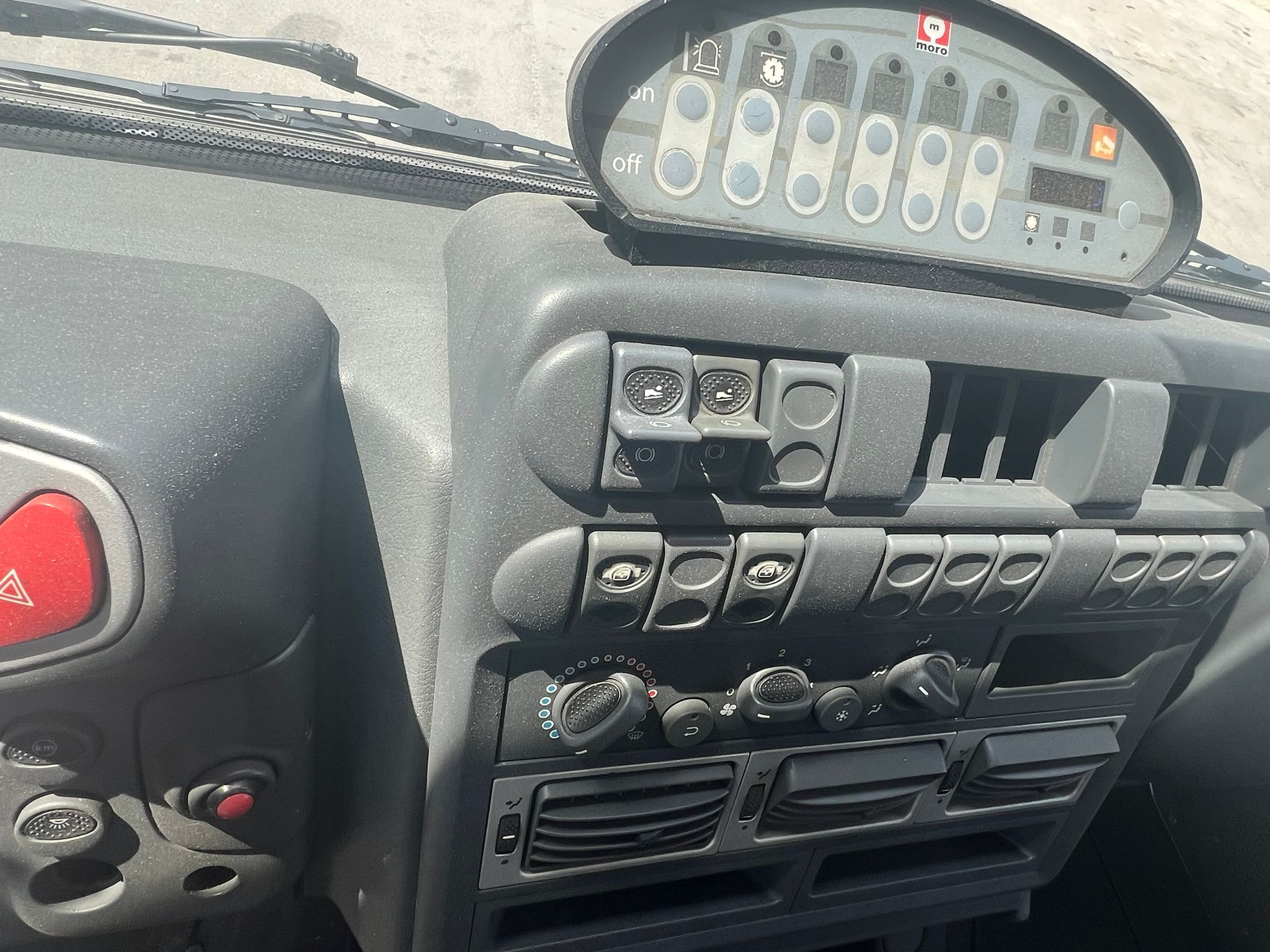 AUTOSPURGO IVECO 180E30 EURO 5 ATT. MORO