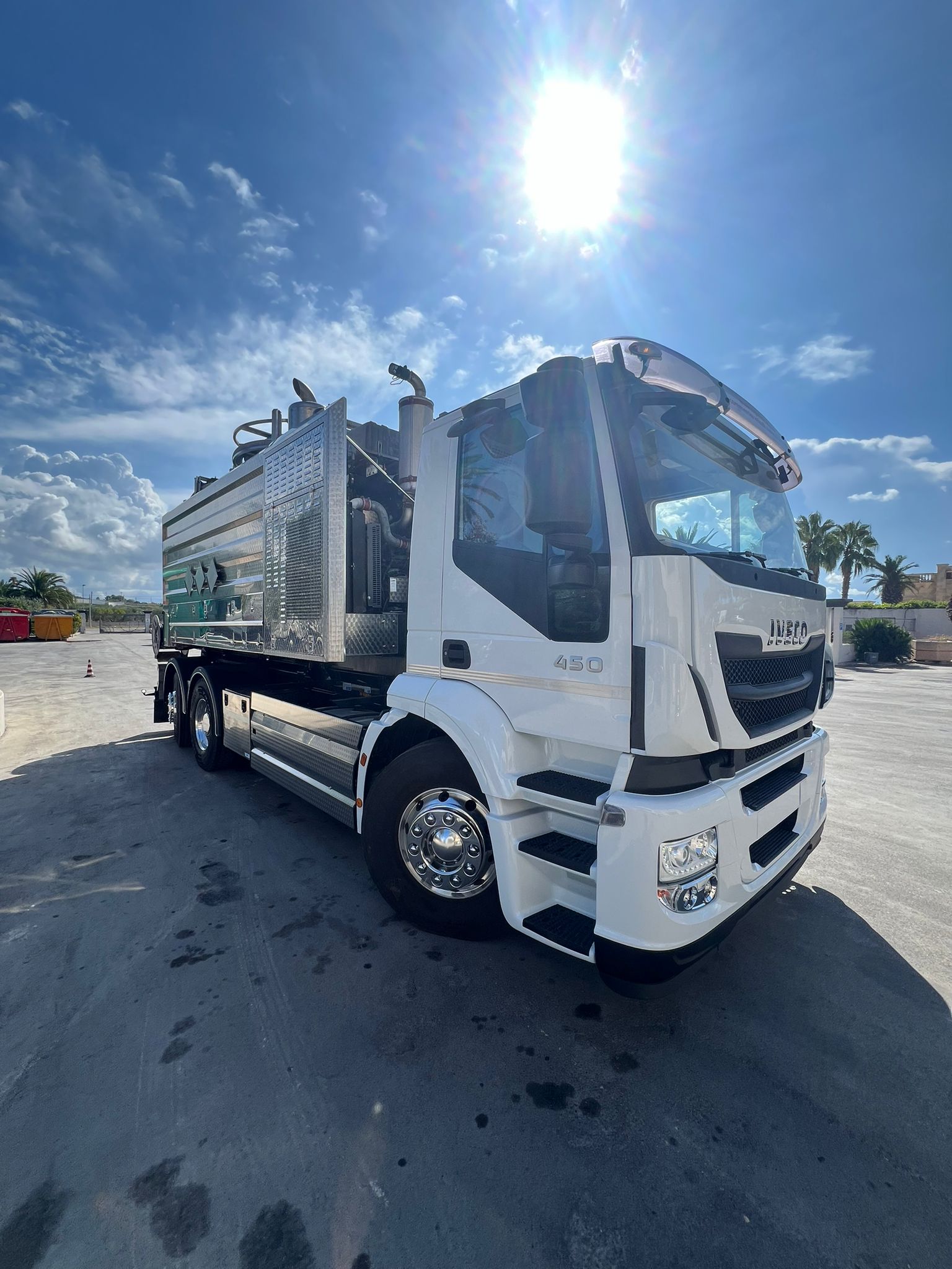 SCARRABILE IVECO 450 ADR EURO 5 + CIST. SCAR. ADR