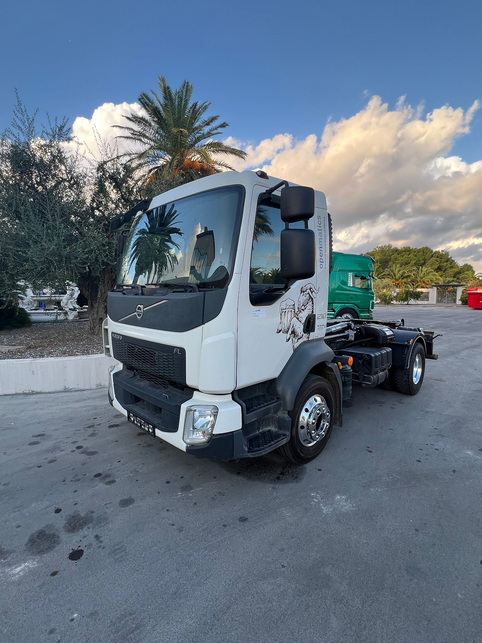 SCARRABILE VOLVO FL210 EURO 6 160 Q.LI