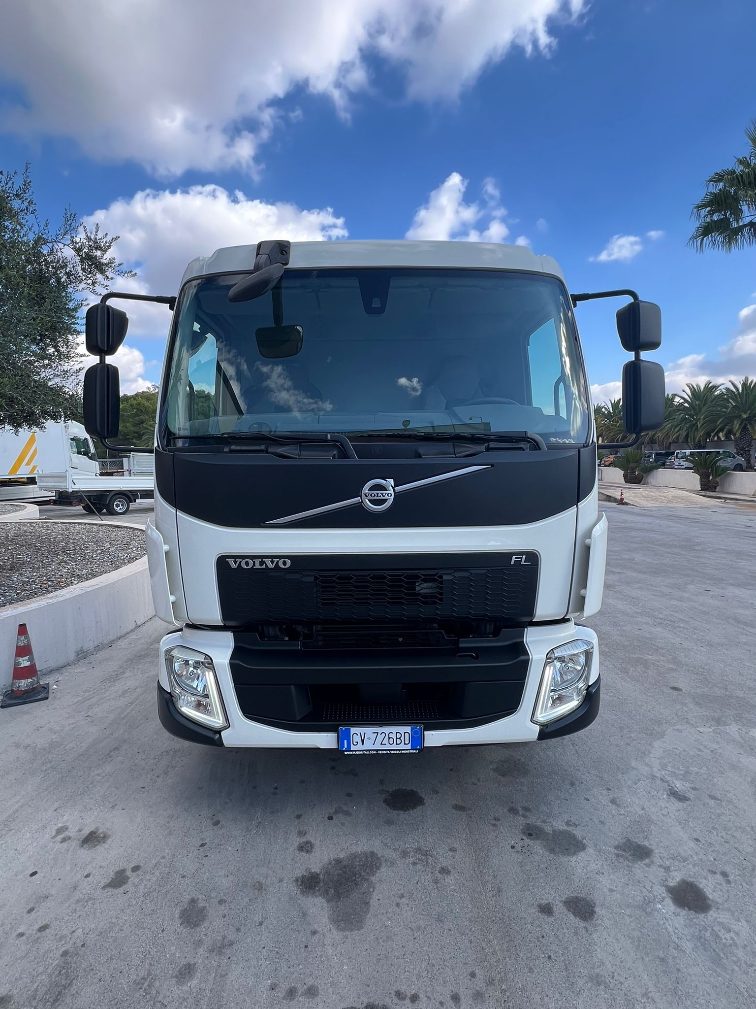 SCARRABILE VOLVO FL210 EURO 6 160 Q.LI