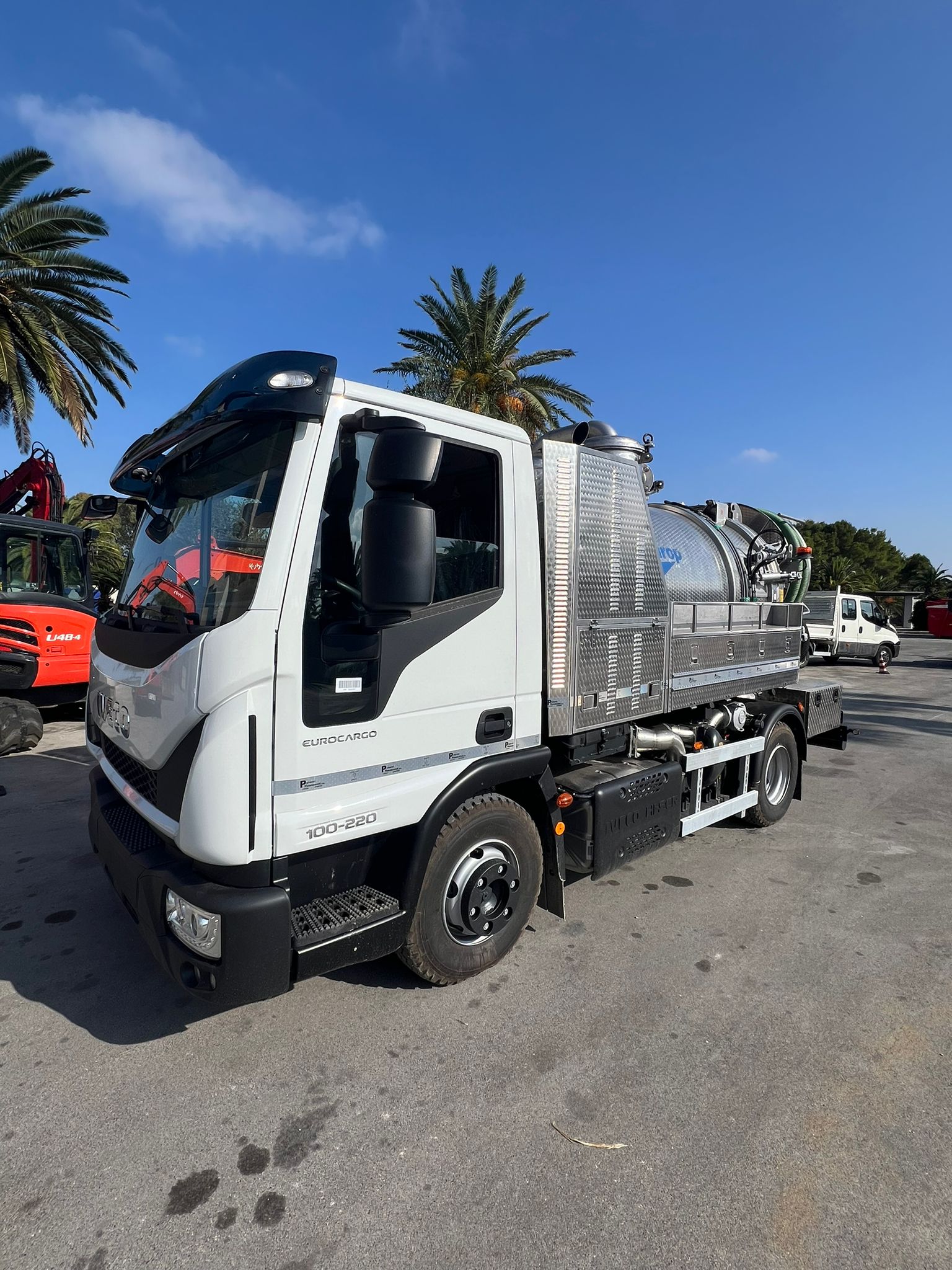 AUTOSPURGO IVECO 100-220 2024 JUROP