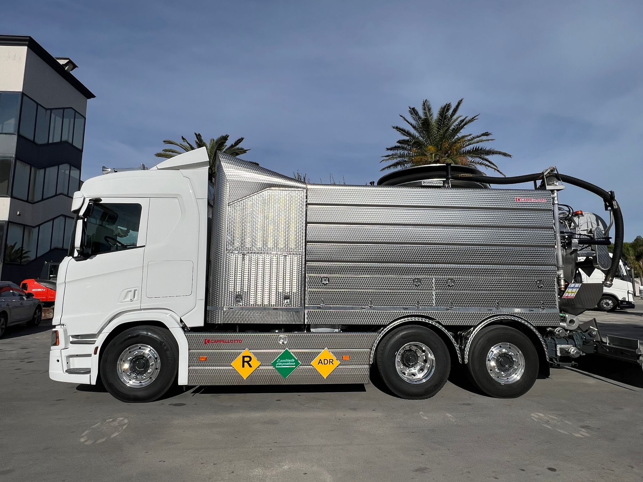 AUTOSPURGO SCANIA R500 EURO 6 CAPPELLOTTO ADR