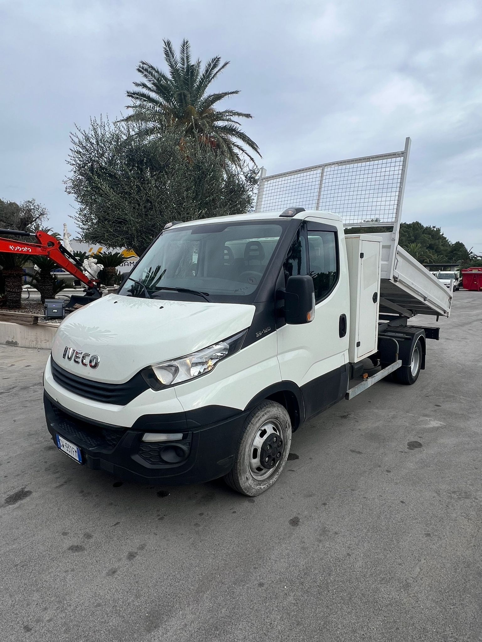 IVECO DAILY 35C12 DEL 2017 RIBALTABILE