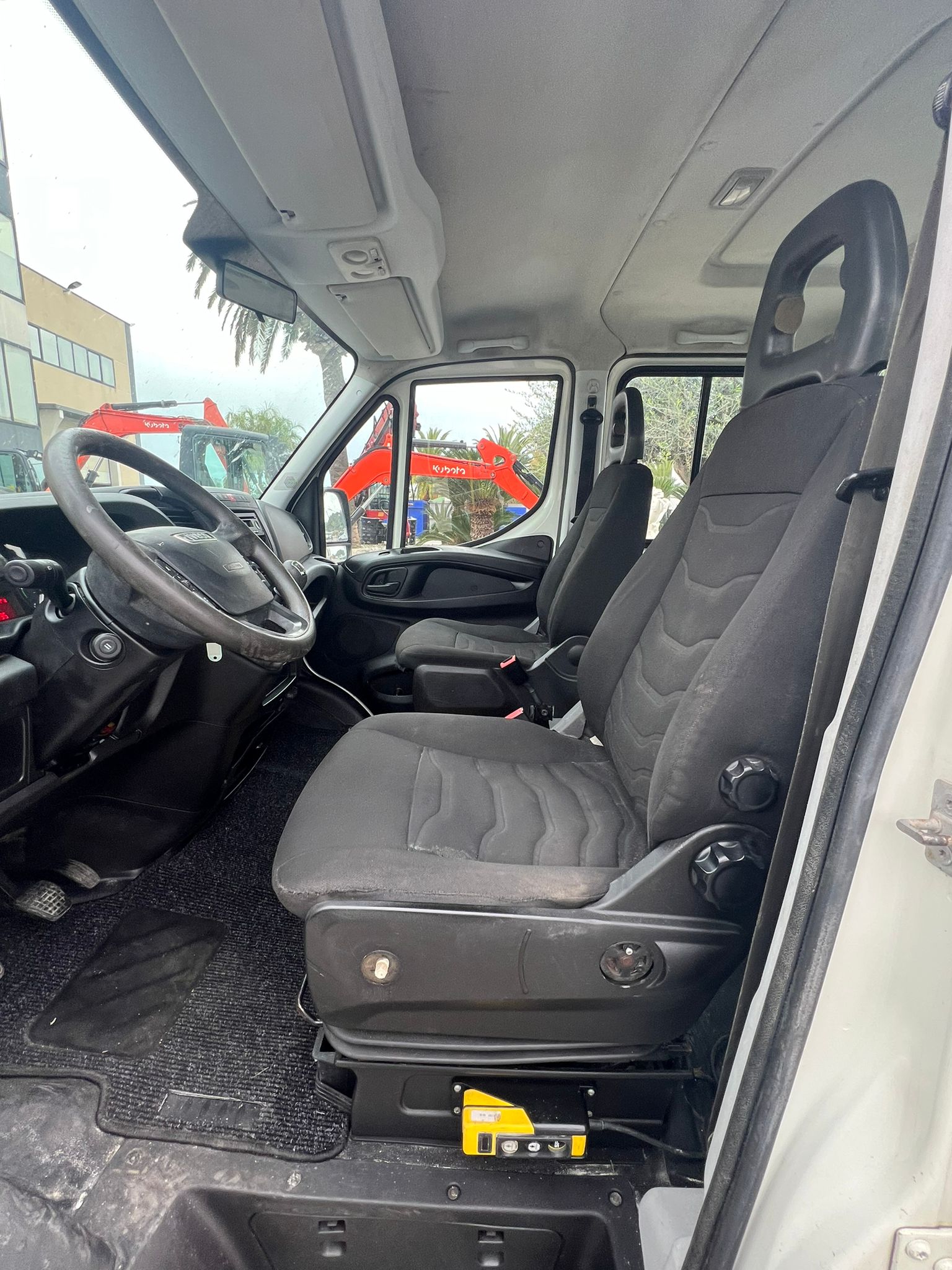 IVECO DAILY 35C13 DEL 2016 RIBALTABILE