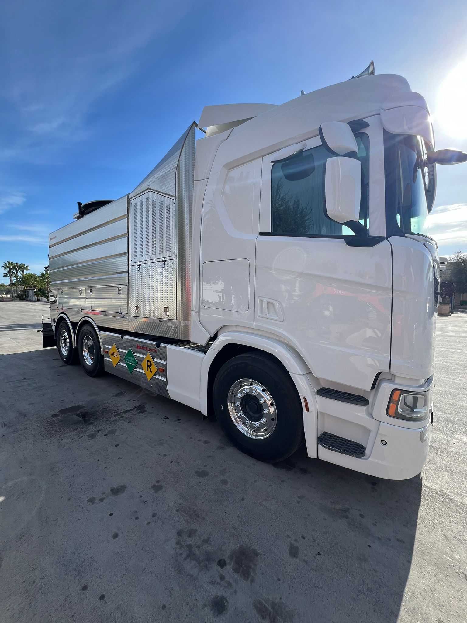 AUTOSPURGO SCANIA R500 EURO 6 CAPPELLOTTO ADR