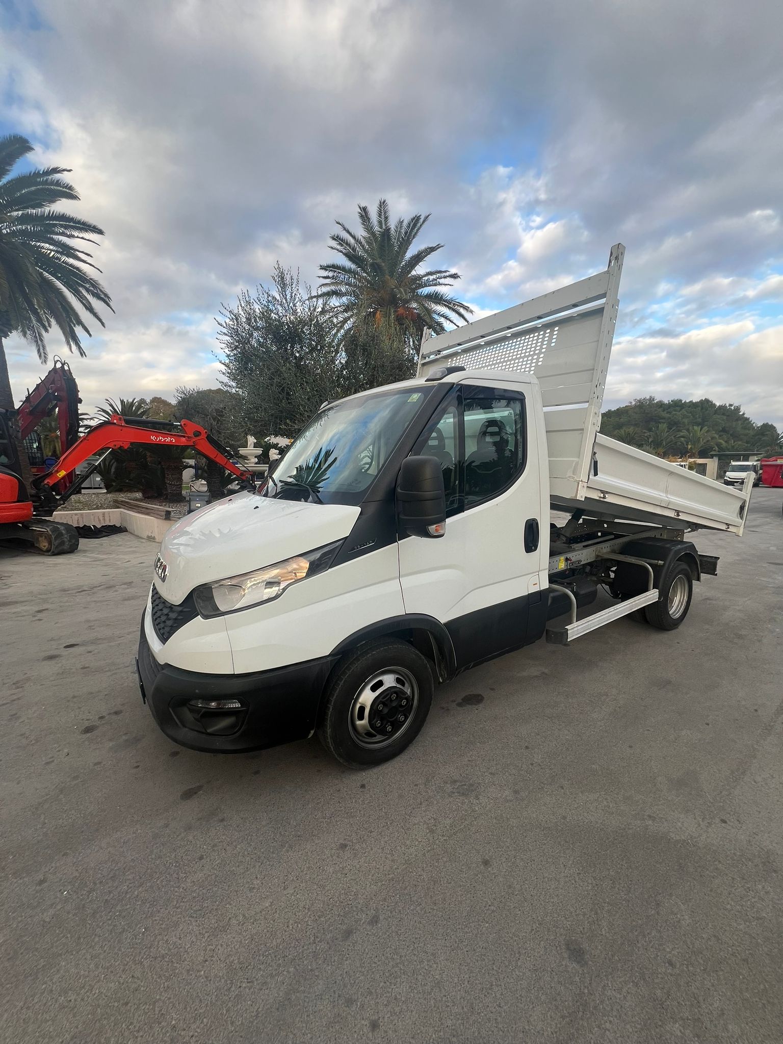 IVECO DAILY 35C14 DEL 05-2020 RIBALTABILE EURO 6