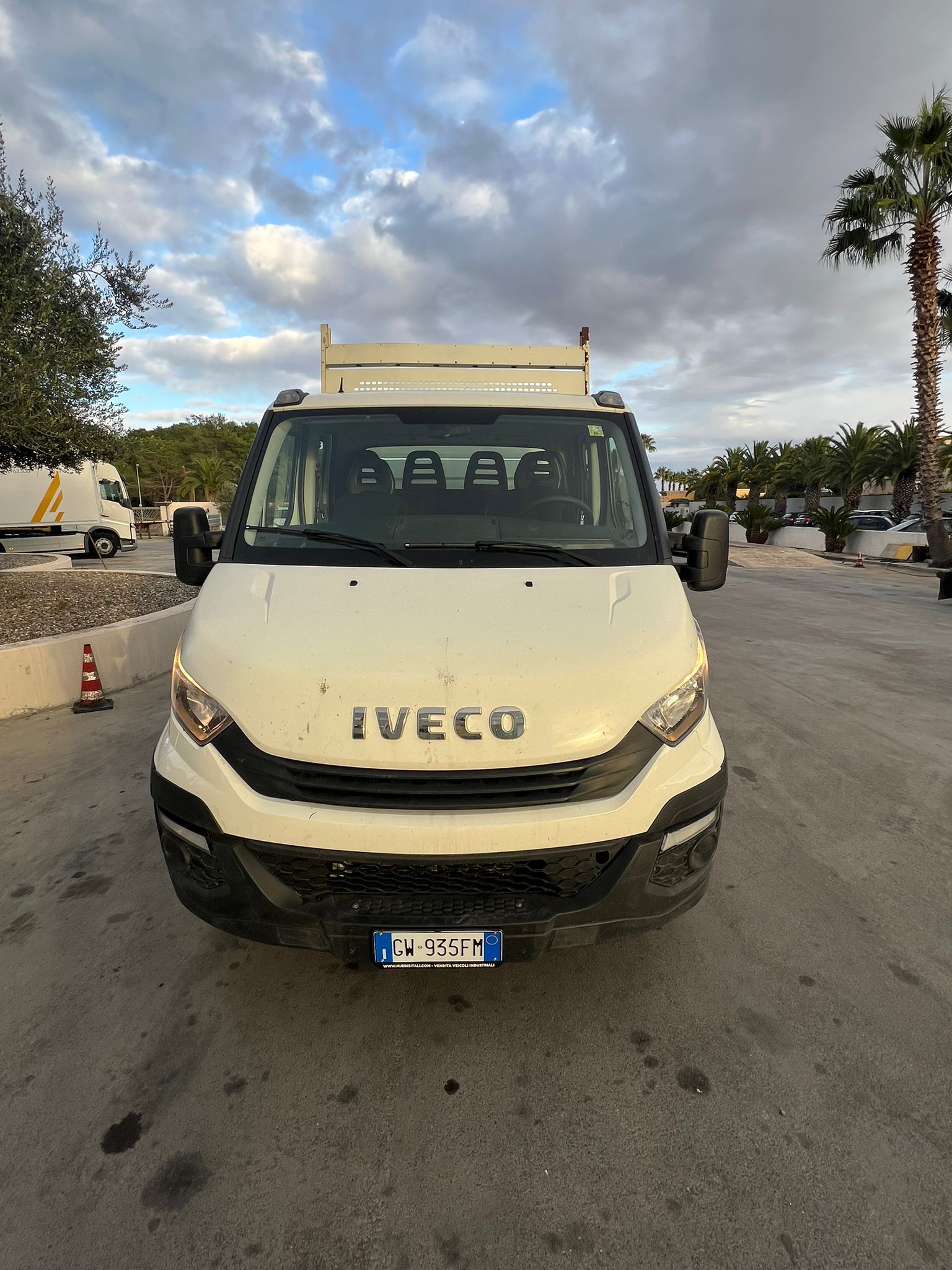 IVECO DAILY 35C12 DEL 04-2019 RIBALTABILE CABINA DOPPIA