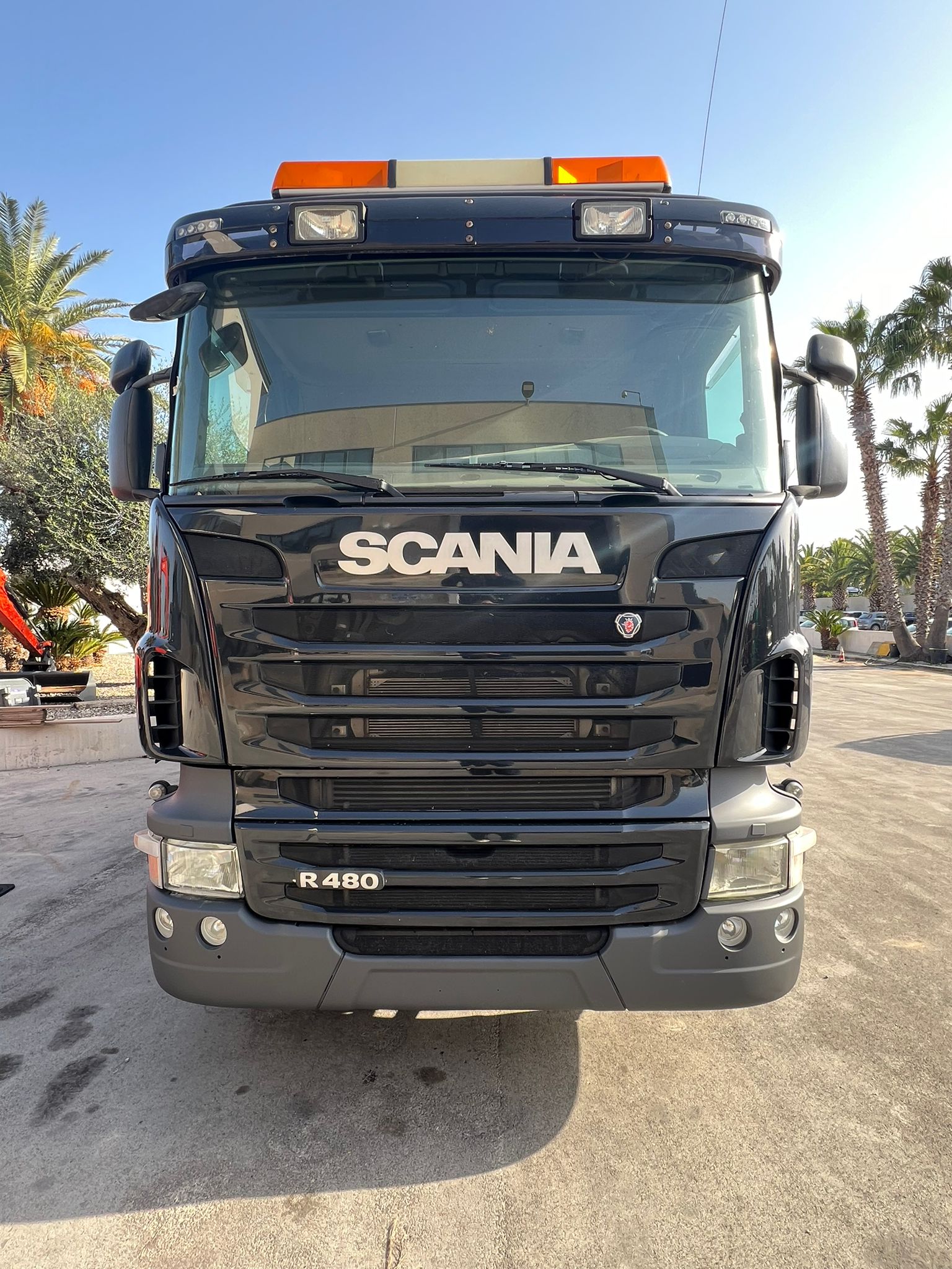 RIBALTABILE SCANIA R480 8X4 DEL 2013 EURO 5