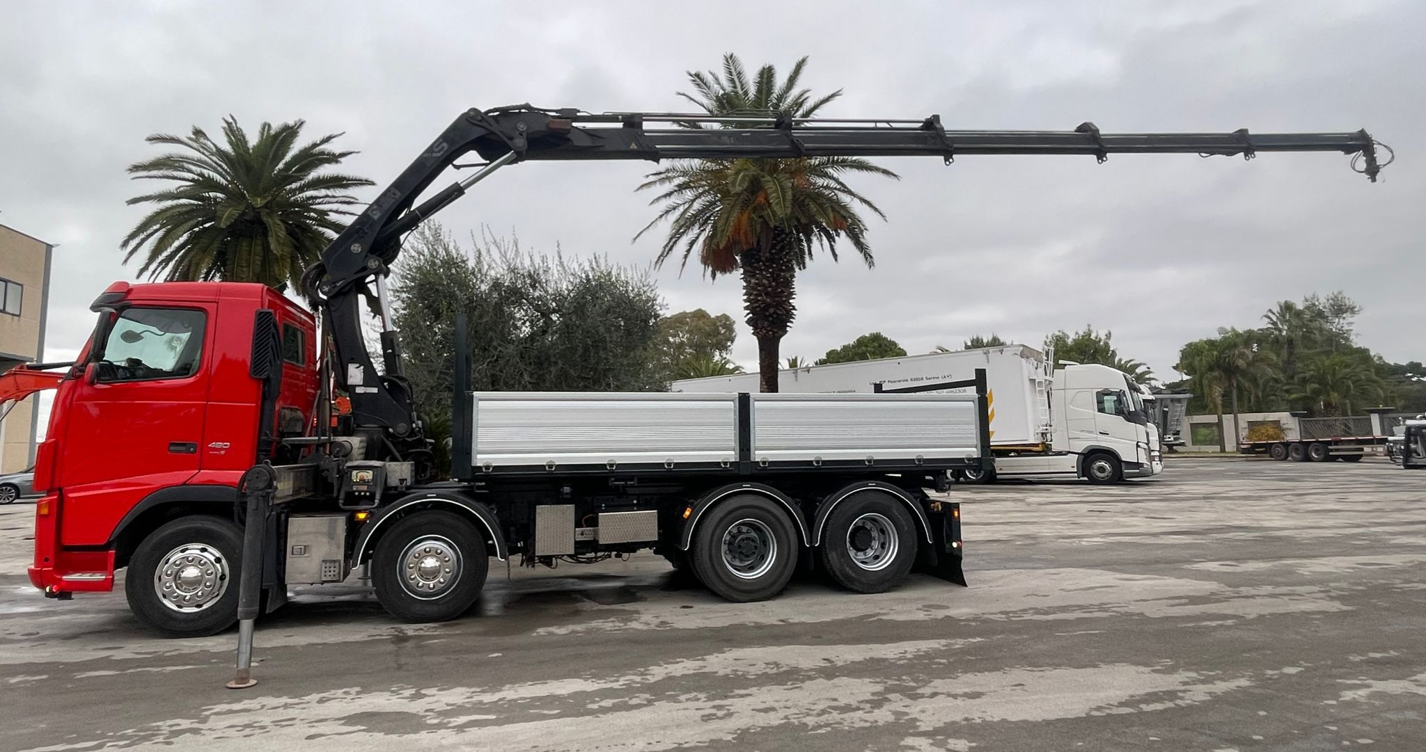 VOLVO FH480 EURO 5 CON GRU HIAB