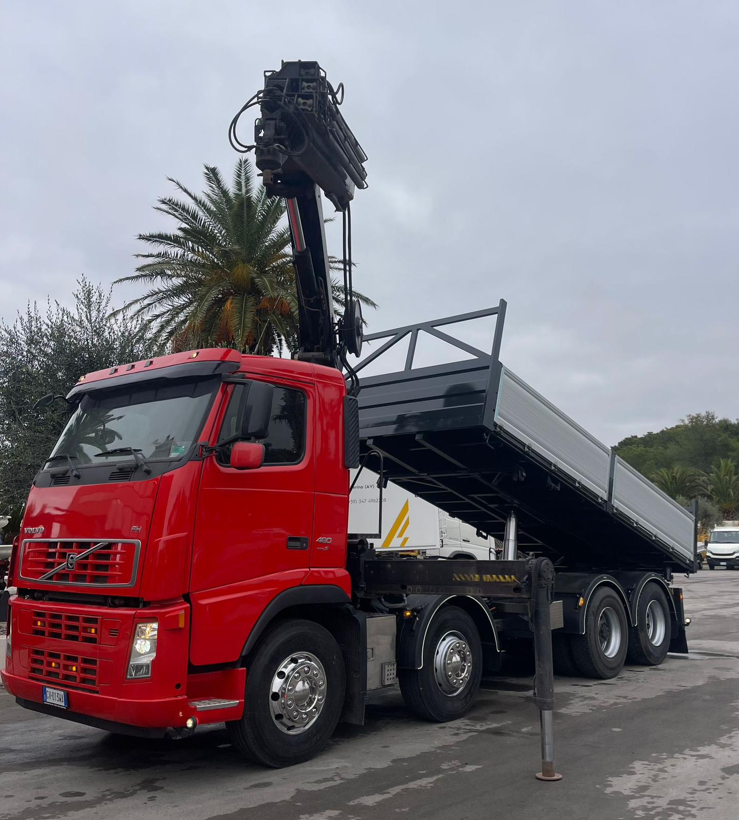 VOLVO FH480 EURO 5 CON GRU HIAB