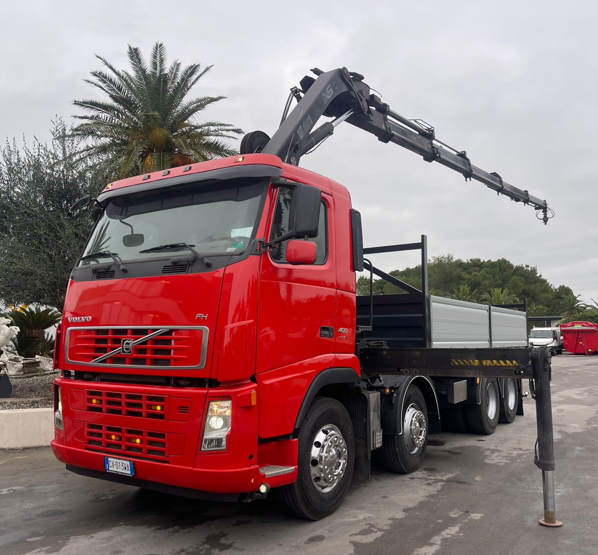 VOLVO FH480 EURO 5 CON GRU HIAB