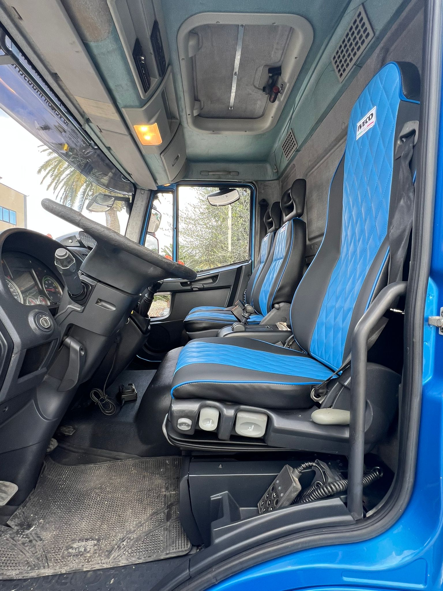 AUTOSPURGO IVECO 180E30 EURO 5 MORO ADR