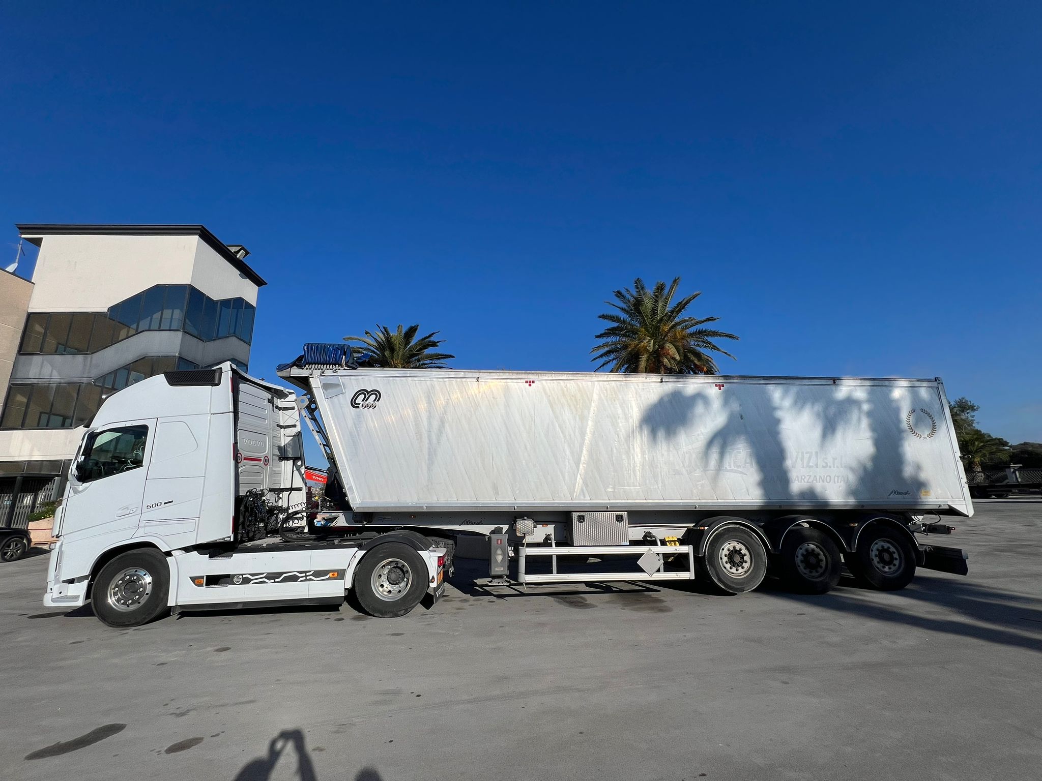 VOLVO FH500 EURO 6 + SEM.RIMORCHIO RIBALTABILE ADR