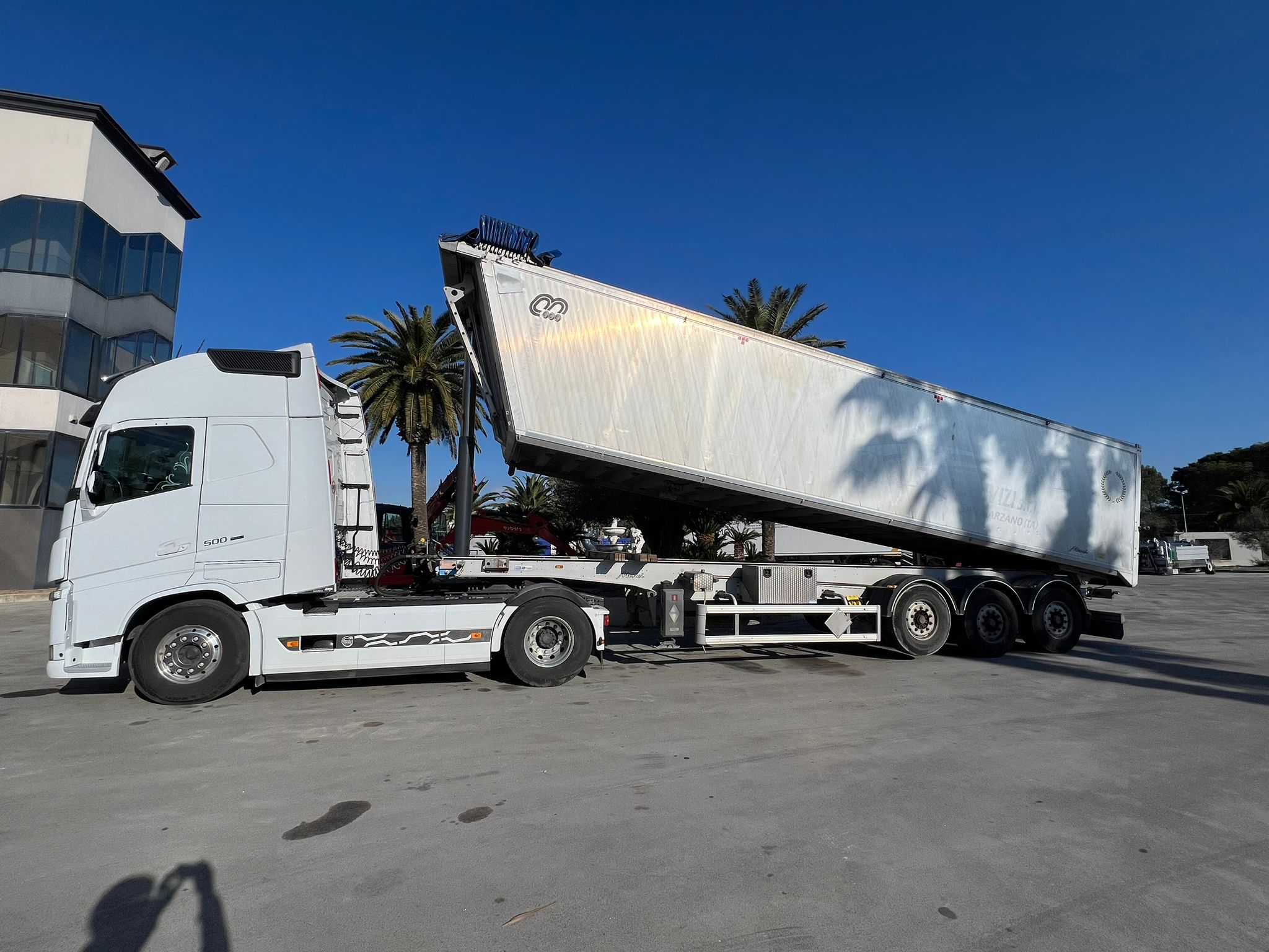 VOLVO FH500 EURO 6 + SEM.RIMORCHIO RIBALTABILE ADR